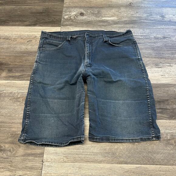 Levis 569 Black Tab Mid Wash Blue Mens 40 Denim Shorts‎ Stretch Jean Jorts - Picture 1 of 11